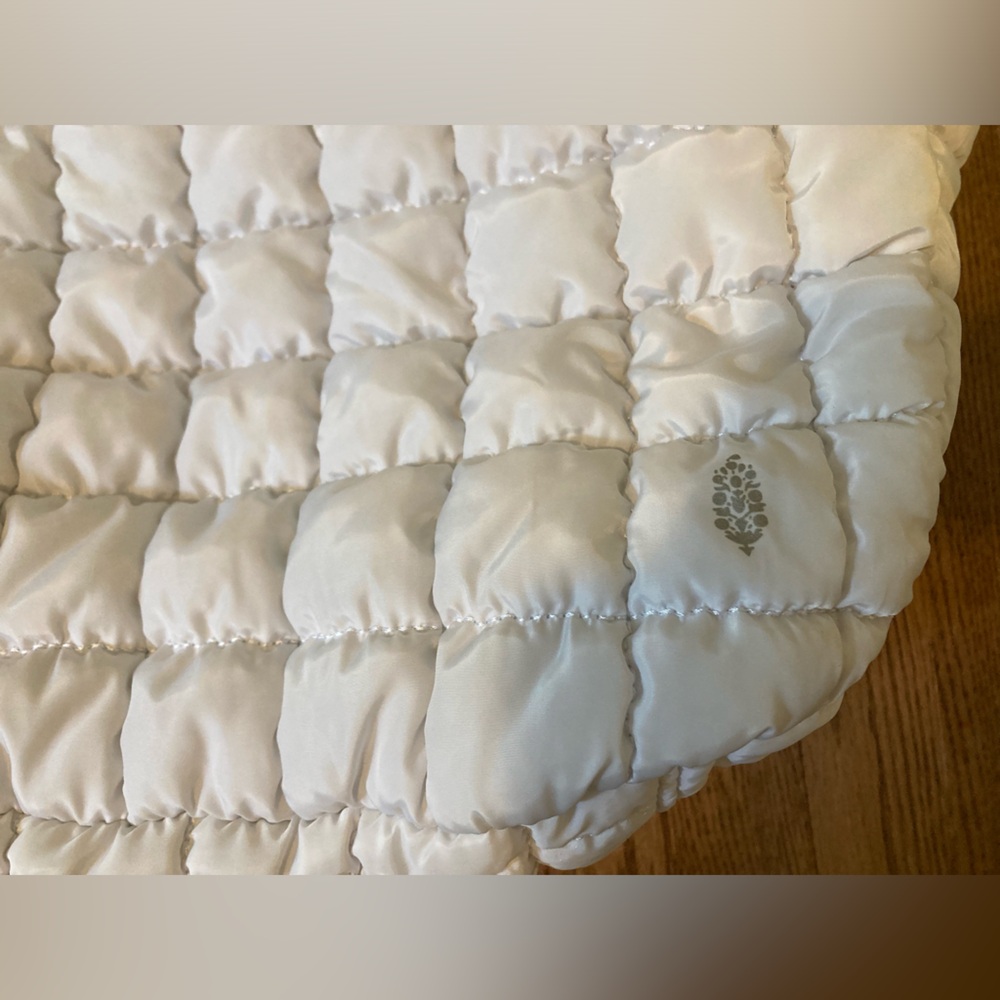 Free People quilted carry all bag, perfect condition - Picture 7 of 11